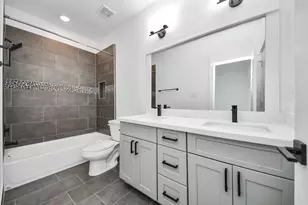 318 Neyland St, Houston, TX 77022 - Photo 26