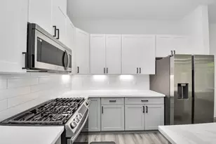 318 Neyland St, Houston, TX 77022 - Photo 24