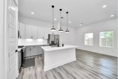 318 Neyland Street, Houston, TX 77022 - Photo 14
