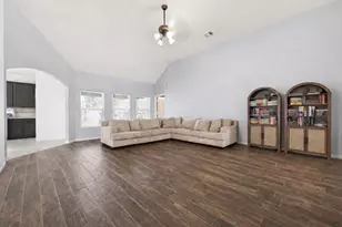 9022 Nina Rd, Conroe, TX 77304 - Photo 4