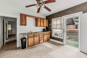 1207 21st St, Huntsville, TX 77340 - Photo 22