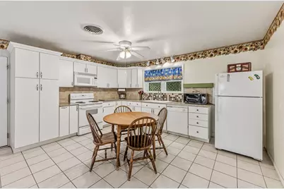 1207 21st Street, Huntsville, TX 77340 - Photo 8