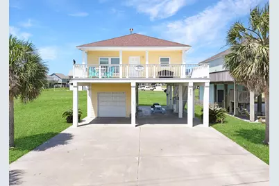 933 Westview, Crystal Beach, TX 77650 - Photo 4