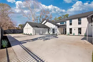 12564 Memorial Dr, Houston, TX 77024 - Photo 10