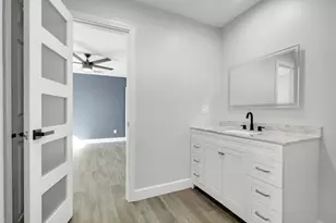 12564 Memorial Dr, Houston, TX 77024 - Photo 38