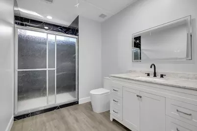12564 Memorial Drive, Houston, TX 77024 - Photo 34