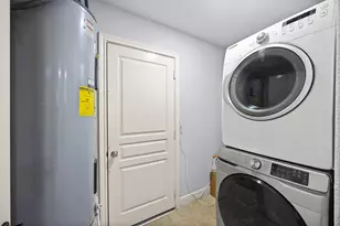 5303 Heatherbrook Dr, Houston, TX 77045 - Photo 20