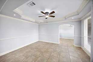 5303 Heatherbrook Dr, Houston, TX 77045 - Photo 8