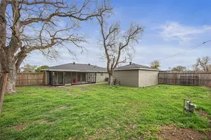 5303 Heatherbrook Dr, Houston, TX 77045 - Photo 22