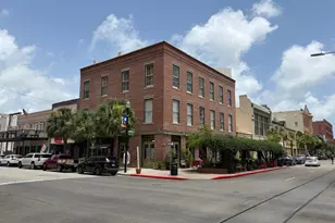 2208 Postoffice St, Galveston, TX 77550 - Photo 2