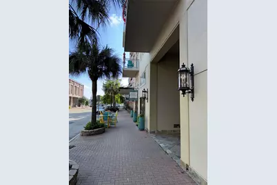 2208 Post Office Street #105, Galveston, TX 77550 - Photo 4