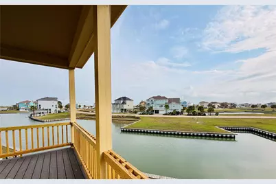 1 Largo, Hitchcock, TX 77563 - Photo 1