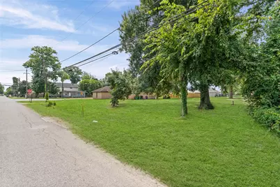 2203 Paul Quinn B Street, Houston, TX 77091 - Photo 6