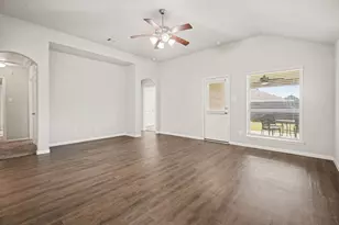 8817 Voyager Dr, Texas City, TX 77591 - Photo 10