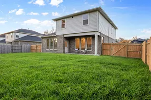 401 Magnolia St, Richwood, TX 77531 - Photo 4