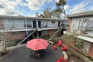 425 E 9th St, Houston, TX 77007 - Photo 4