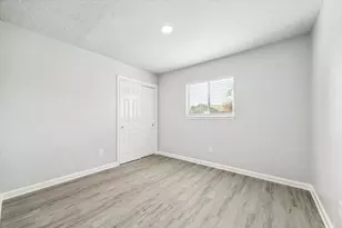 7330 Mar Vista Dr, Houston, TX 77083 - Photo 10