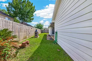 12007 Viola Ct, Pinehurst, TX 77362 - Photo 46