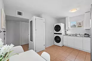 4018 Sealy St, Galveston, TX 77550 - Photo 6