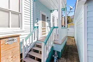2417 Avenue M, Galveston, TX 77550 - Photo 12