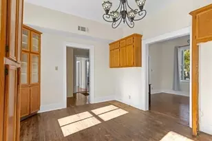 2417 Avenue M, Galveston, TX 77550 - Photo 2