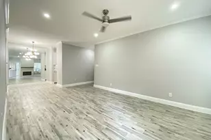 7900 N Stadium Dr, Houston, TX 77030 - Photo 8