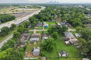 1213 Post St, Houston, TX 77022 - Photo 6