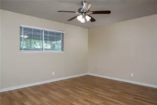 13215 Lake Breeze Ln, Willis, TX 77318 - Photo 10