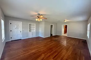 2824 4th St, Bay City, TX 77414 - Photo 4