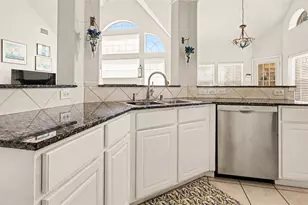 4512 Park Shadow Dr, Baytown, TX 77521 - Photo 6