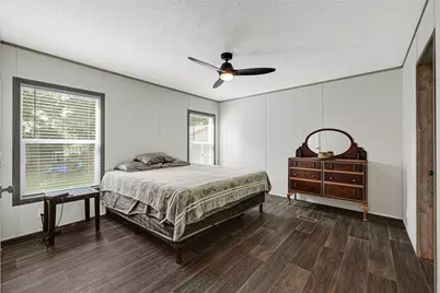 718 Main Street, Anahuac, TX 77514 - Photo 8
