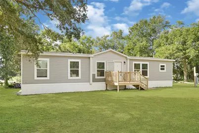 718 Main Street, Anahuac, TX 77514 - Photo 1