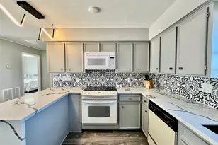 610 Seashell Dr, Surfside Beach, TX 77541 - Photo 18