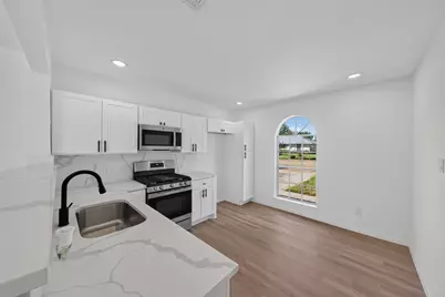 6510 Mardale Drive, Houston, TX 77016 - Photo 4
