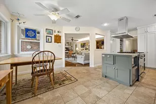 6715 Fairfield St, Houston, TX 77023 - Photo 14