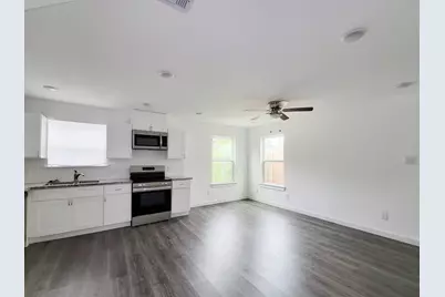 8122 Sterling Shire Street #B, Houston, TX 77078 - Photo 8