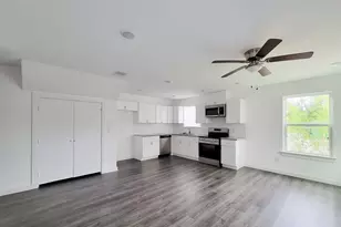 8122 Sterlingshire St, Houston, TX 77078 - Photo 4