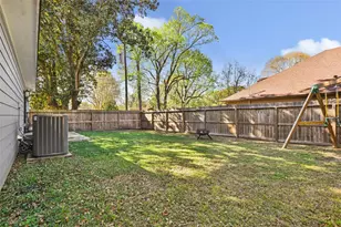 2201 Maple Ave, Liberty, TX 77575 - Photo 32