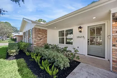 10659 Mayfield Road, Houston, TX 77043 - Photo 2
