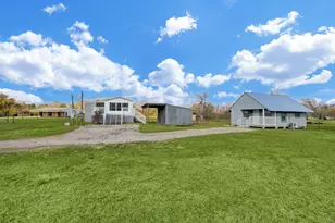 5806 S Hwy 35, Alvin, TX 77511 - Photo 16