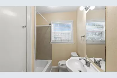 103 N Texas Street, Madisonville, TX 77864 - Photo 16