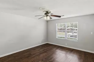 103 N Texas St, Madisonville, TX 77864 - Photo 6