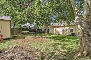103 N Texas St, Madisonville, TX 77864 - Photo 20