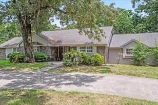 9502 Rolling Oaks Dr, Tomball, TX 77375 - Photo 1