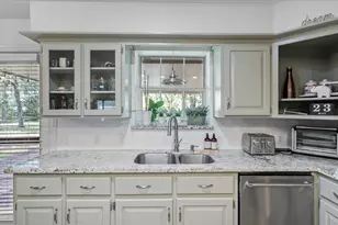 9502 Rolling Oaks Dr, Tomball, TX 77375 - Photo 16