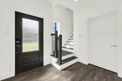 449 W 25th Street #C, Houston, TX 77008 - Photo 2