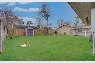 915 Hackberry Street, La Porte, TX 77571 - Photo 38