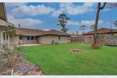 915 Hackberry Street, La Porte, TX 77571 - Photo 40