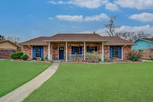 915 Hackberry St, La Porte, TX 77571 - Photo 8