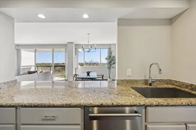 49 Briar Hollow Lane #1004, Houston, TX 77027 - Photo 12